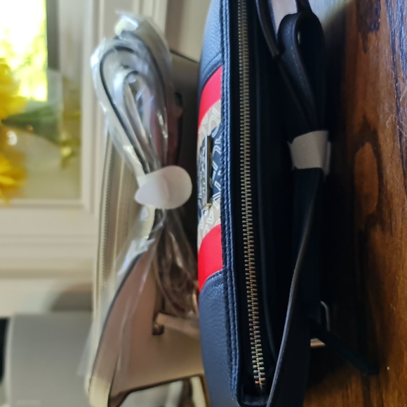 NWT ⚓ NAUTICA Shoreline Crossbody Bag - Picture 7 of 10